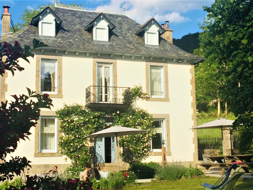 Chambre d'hôtes les 4 Saisons - Chambres et chambre familiale à Mandailles  Saint-Julien dans le Cantal (15), Grand Site du Puy Mary
