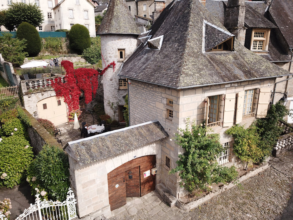 Chambres d'hôtes Manoir de Charme à Treignac - Suite et chambres à Treignac  en Corrèze (19)