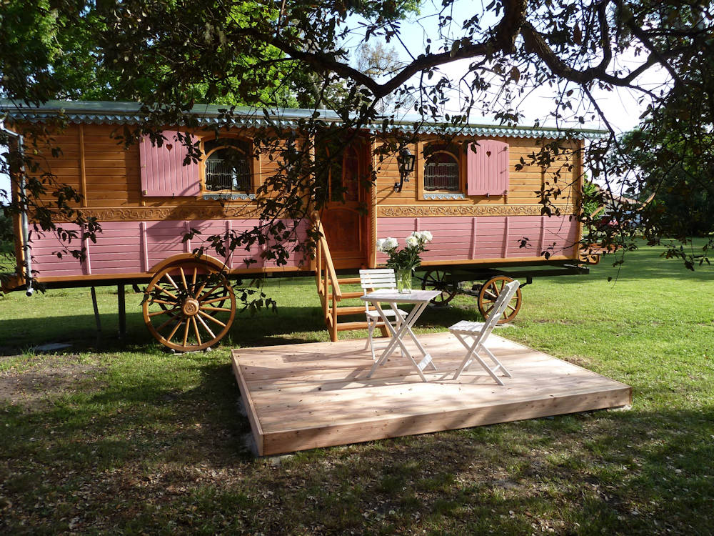Bed & Breakfast La Roulotte de Pellica, wooden caravan Lit et Mixe, Forêt  des Landes de Gascogne