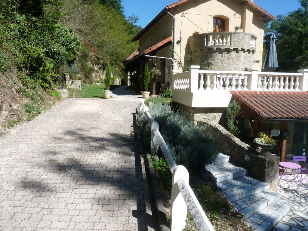Chambres d'hôtes Moulin de la Planche Ferrand, chambres et chambre  familiale Puy-Guillaume, Mont du Forez