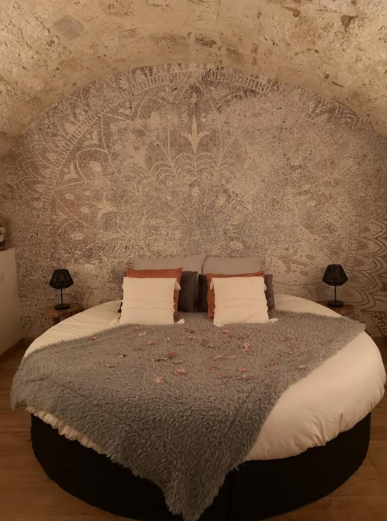 Le Secret", chambre d'hôte insolite et balnéo, room Montpezat de Quercy