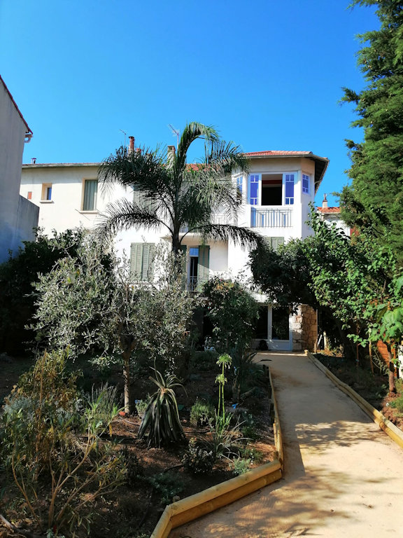 Maison d'hôtes Villa Présence, chambres, chambre familiale et suite  familiale Toulon, Le Sud
