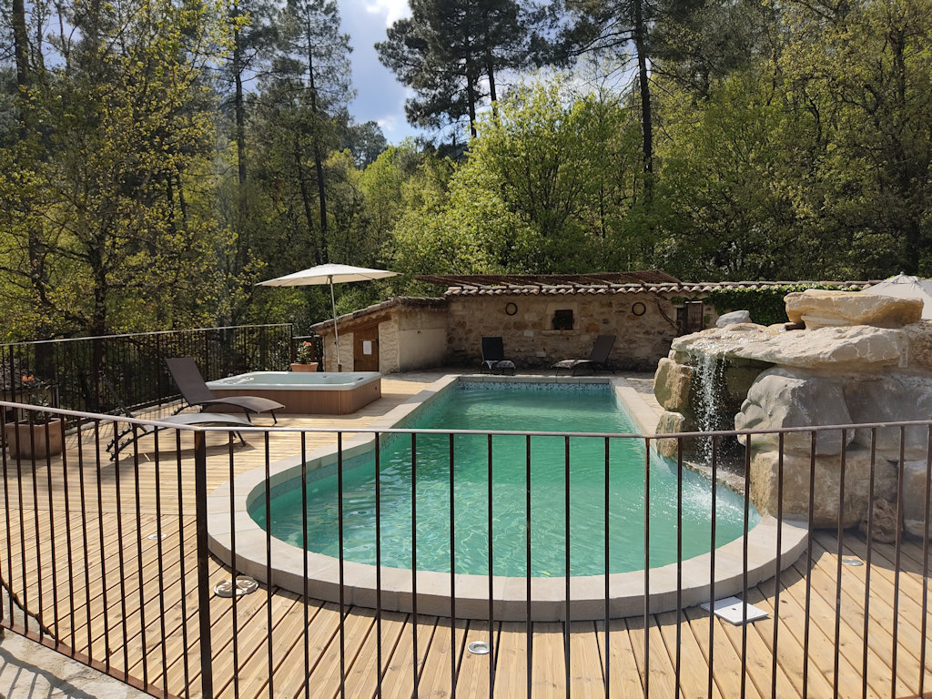 Gîte des Fourches, 8/10 pers., piscine chauffée, Spa - Gîte rural à Banne  en Ardèche (07), Ardèche méridionale