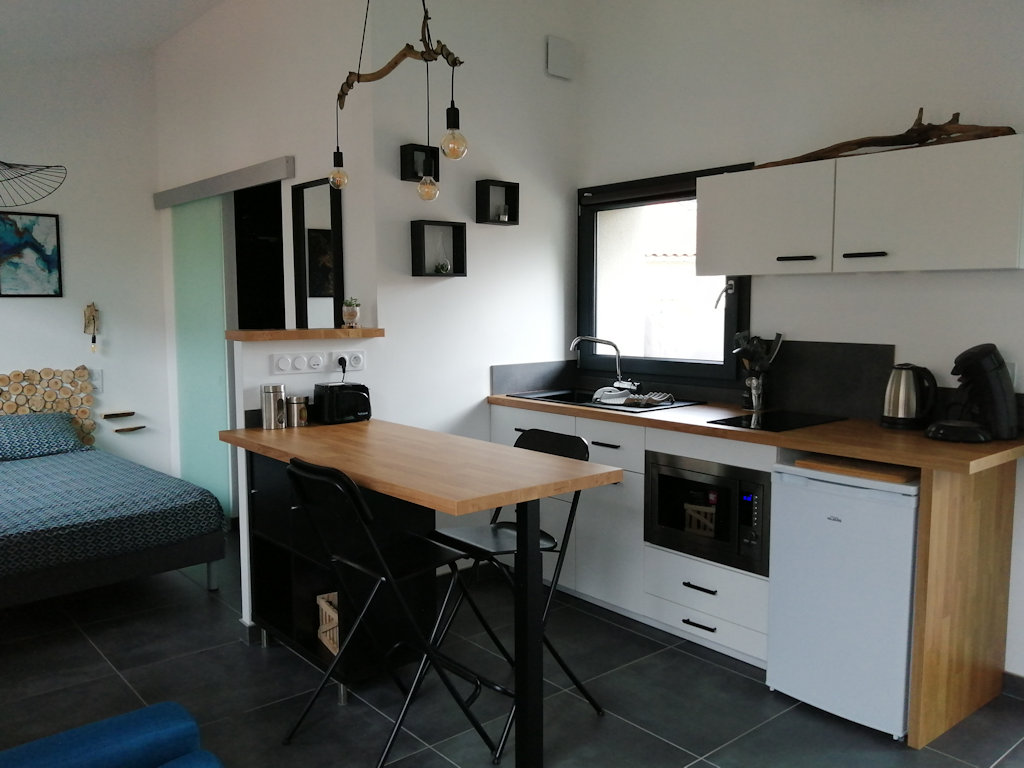 Micro maison studio Padirac, mini-villa Commelle Vernay