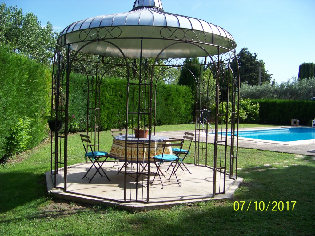 Mini villa avec piscine privée, mini-villa L'Isle-sur-la-Sorgue, région PACA