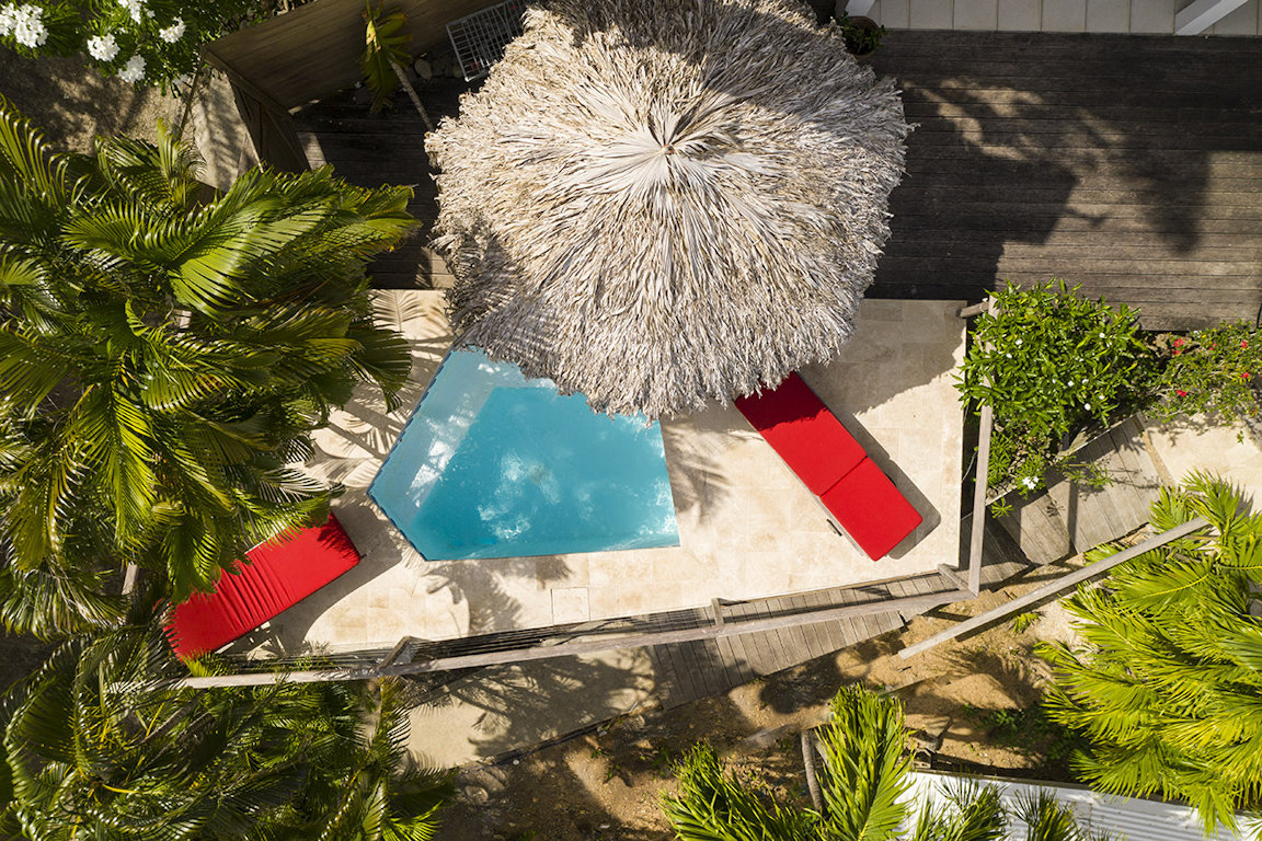 Studio Vue Turquoise Parasol, location Tartane, piscine - surf, studio La  Trinité