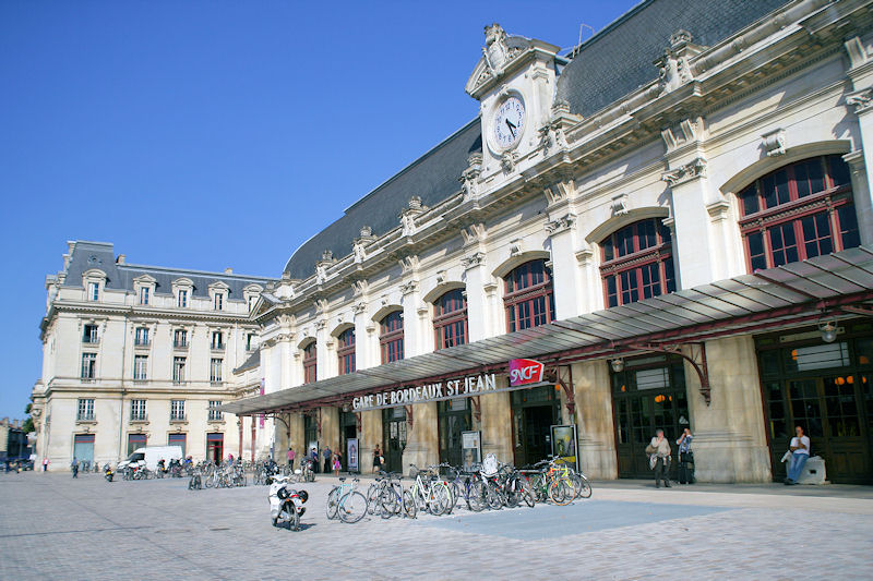 Hotels, Chambres d'hôtes, locations de vacances et appartements à proximité  de la Gare de Bordeaux Saint Jean